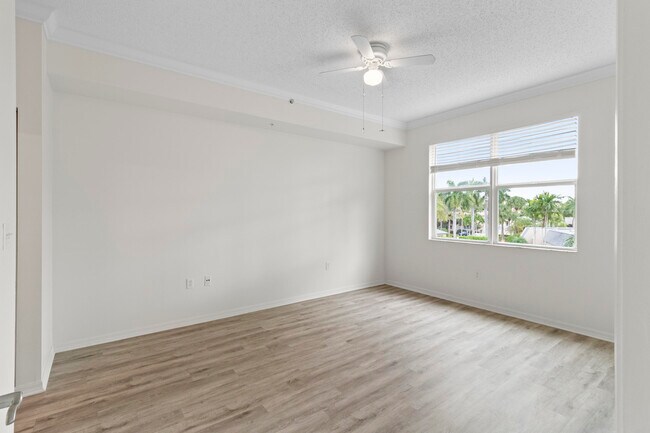 Building Photo - 26 Royal Palm Way