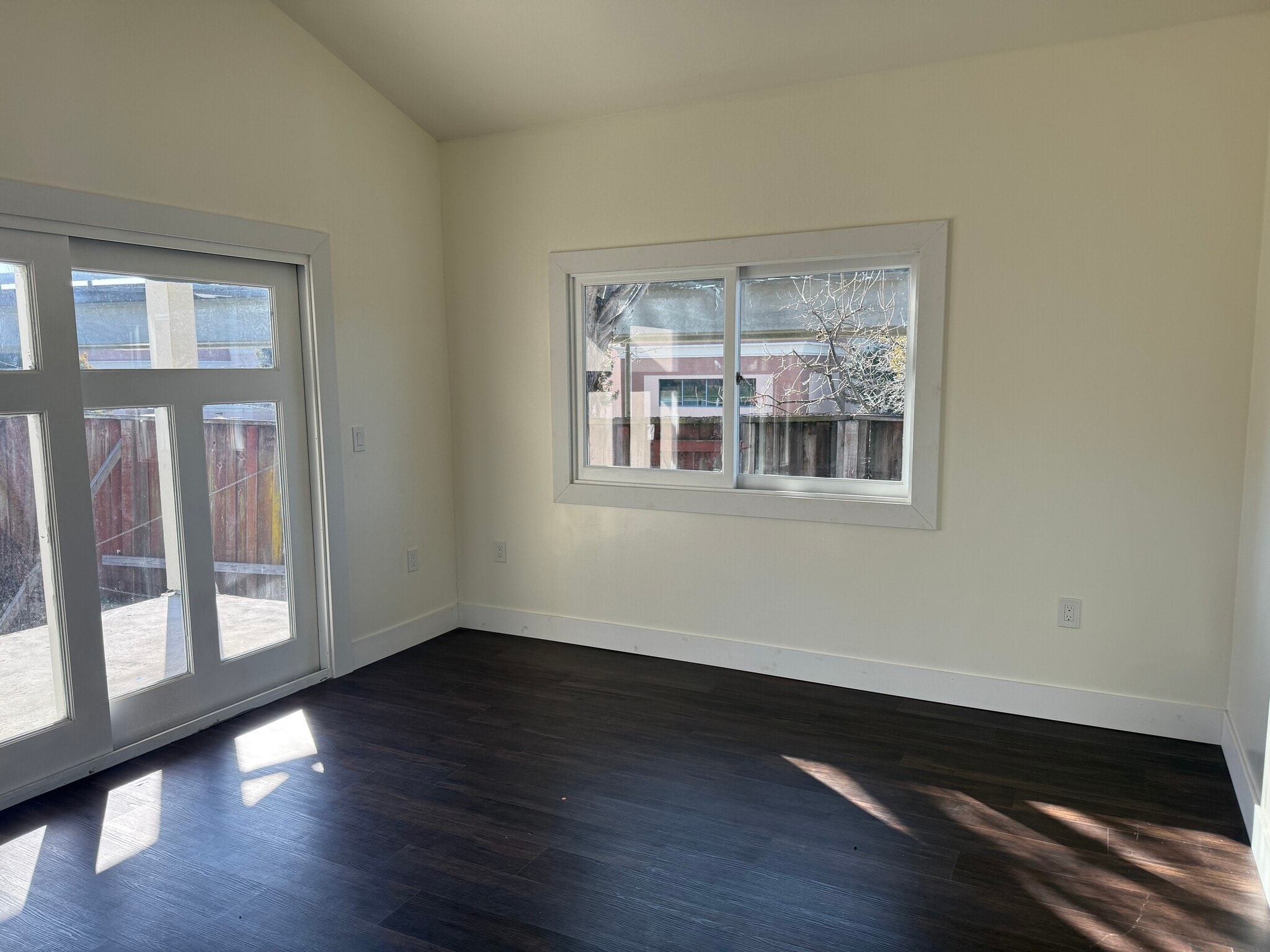 Building Photo - 313 Coronado St