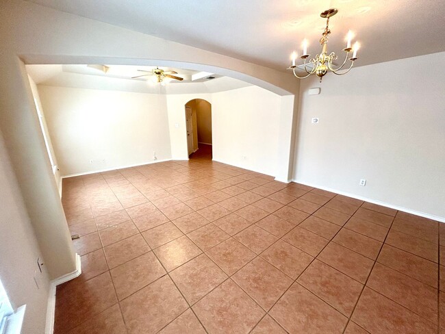 Building Photo - **MOVE IN SPECIAL** Welcome Home to Comfor...