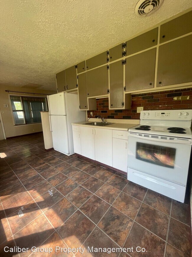 Building Photo - 2 br, 1 bath House - 1851 Locke