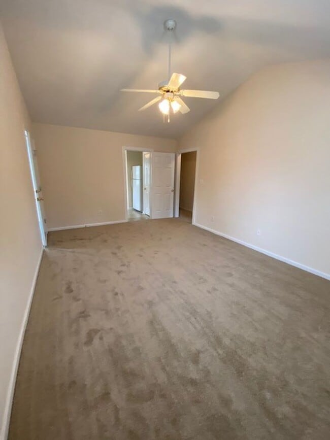 Building Photo - Jayne Lane Duplexes - Bldg 1