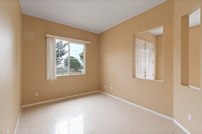 Building Photo - 8348 Barnwood Ln