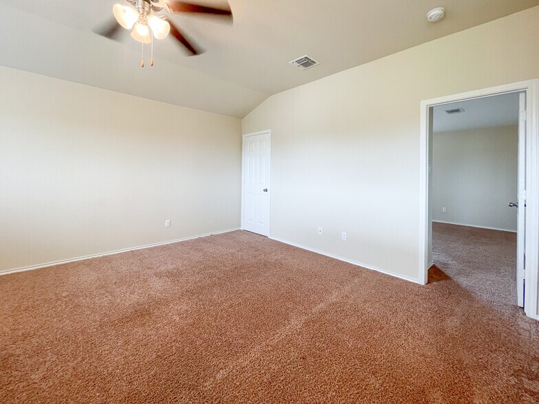 Building Photo - 11133 Gainer Dr