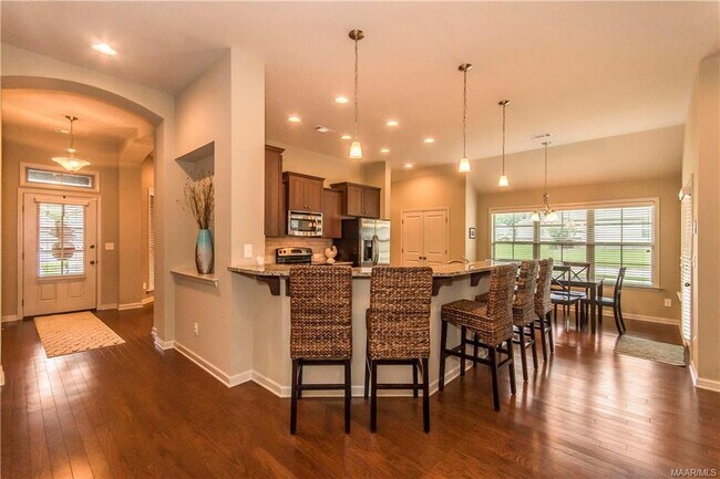 Building Photo - 9625 Gunnison Dr