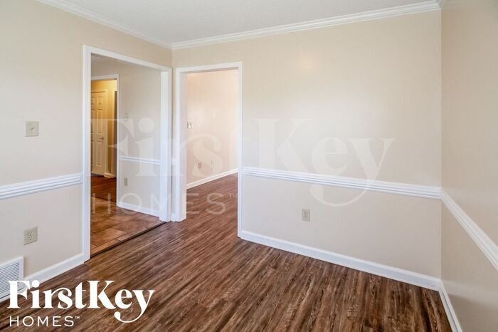 Building Photo - 7435 Bridle Cove