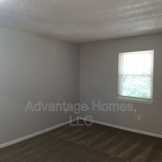 Building Photo - 11418 E 71 St