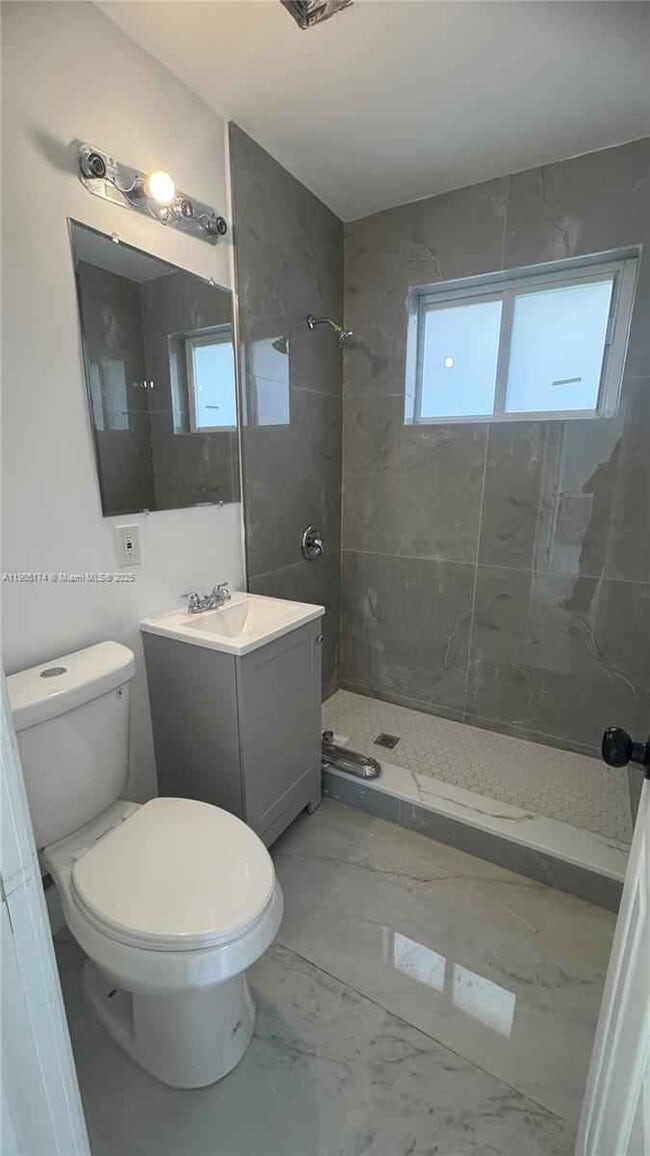 Building Photo - 901 NW 116th St