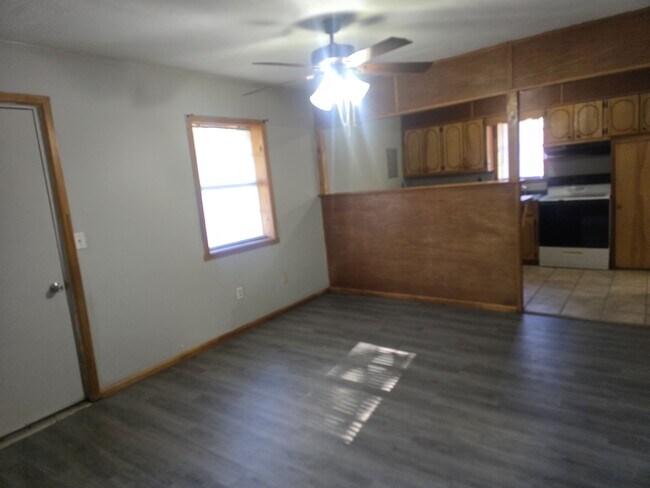 Building Photo - 9873 AR-352