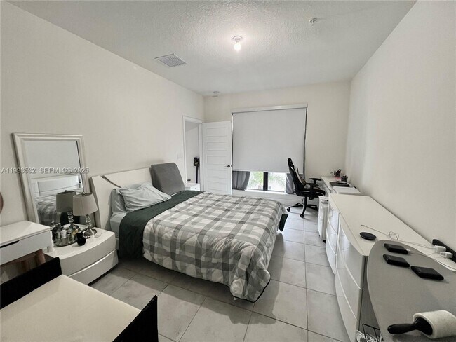 Building Photo - 8301 NW 41st St