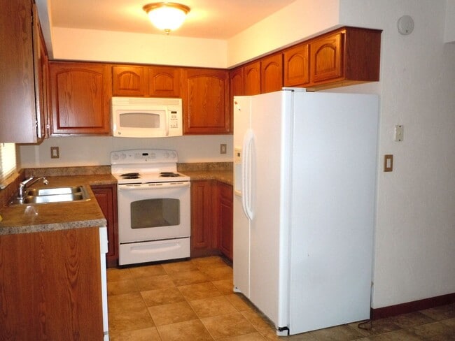 Building Photo - 1811-1817 Parkview