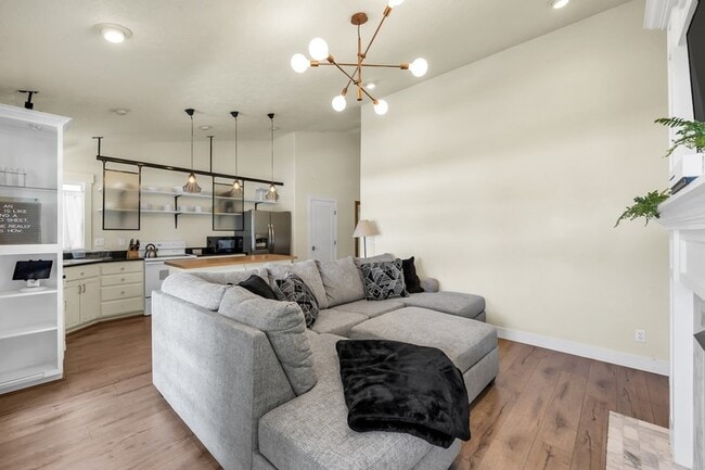 Building Photo - 13944 S White Tail Cv