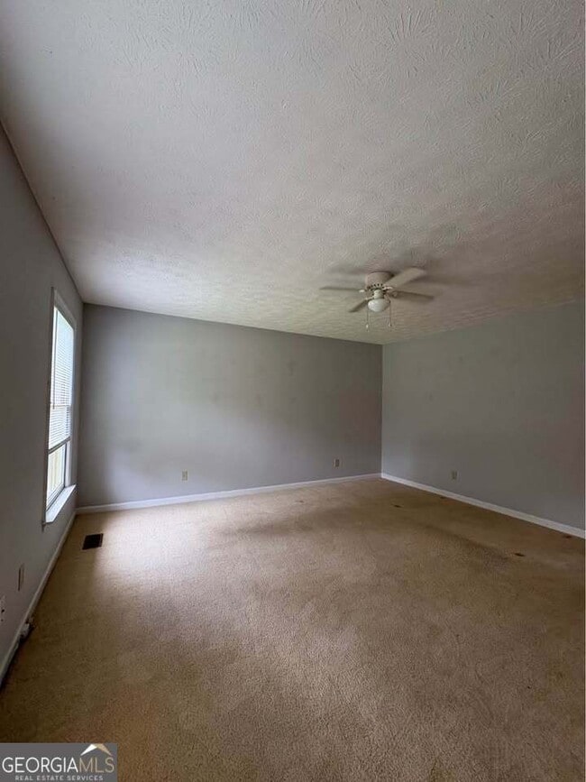 Building Photo - 1905 Karen Cir