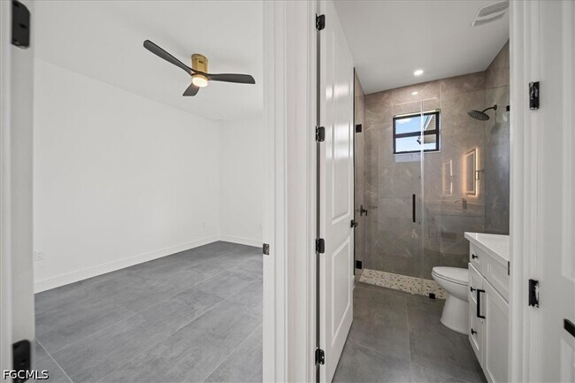 Building Photo - 4536 NW 35th Pl
