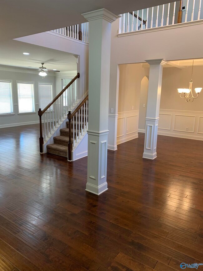 Building Photo - 517 Balsam Terrace Way