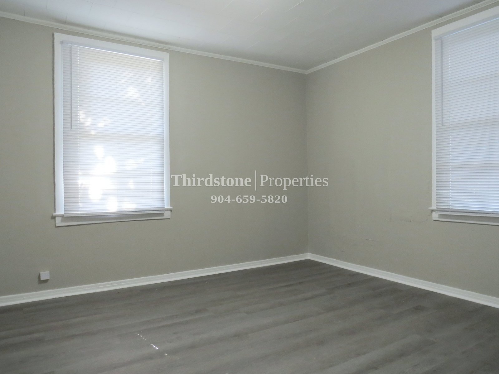 Building Photo - 2913 W 2nd St