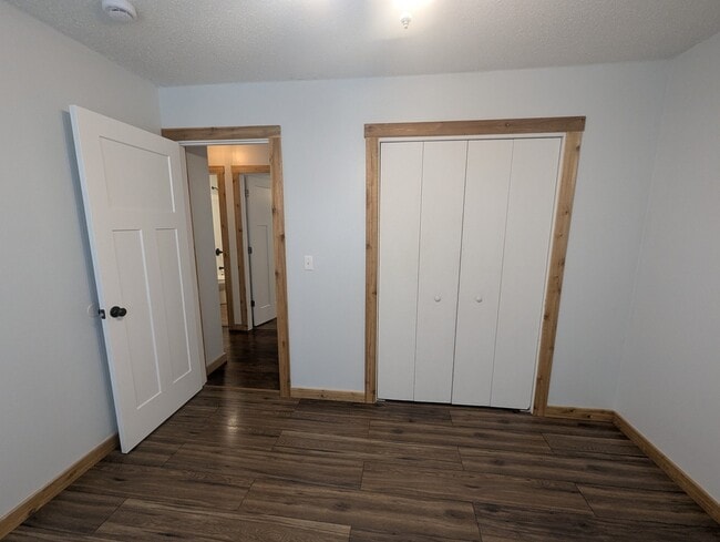 Building Photo - 167 SE 421st Rd