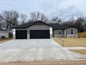 Building Photo - NEW BUILD! 4 BEDROOM 2 BATHROOM