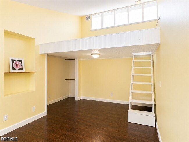 Building Photo - 8512 Chatham St