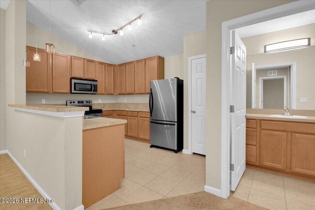 Building Photo - 575 Oakleaf Plantation Pkwy