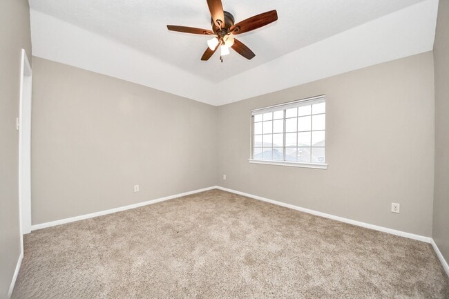 Building Photo - 2405 Guilbeau Ln