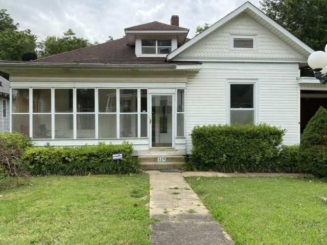 Building Photo - Charming 3 Bed, 2 Bath Jonesboro Rental with 1860 Sq Ft - Don't Miss Out!