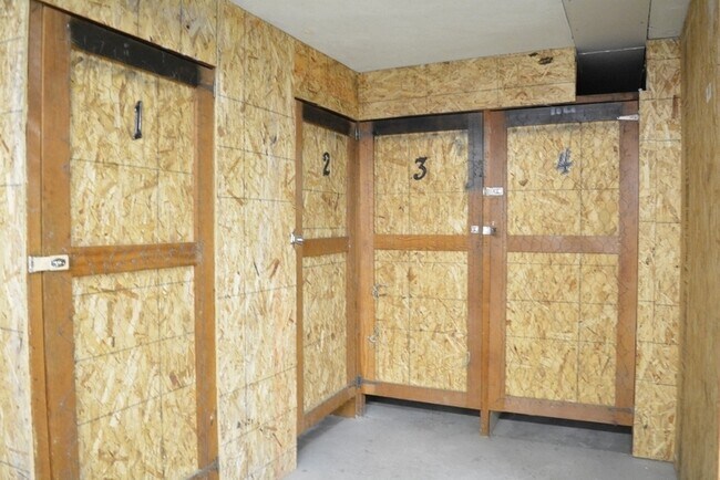 Building Photo - 5034 SE 75th Ave