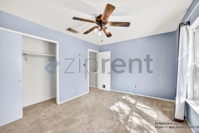 Building Photo - 5515 Champions Hill Dr