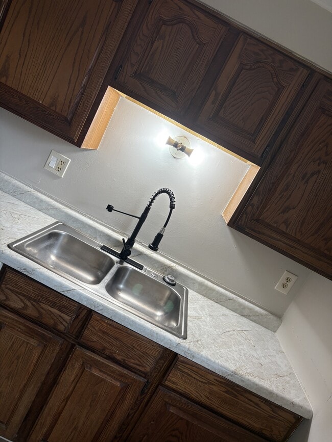 Building Photo - 1375 Firethorne Dr