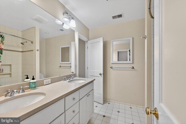 Building Photo - 5105 34th St NW