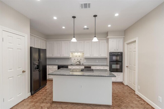 Building Photo - 9559 Doliver Dr