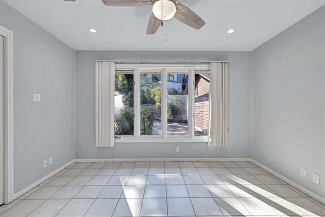 Building Photo - 3406 Westside Cove