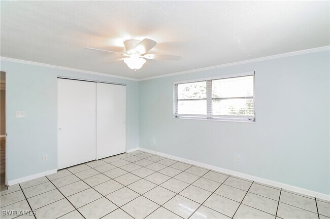 Building Photo - 1371 Poinciana Rd