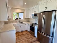 Building Photo - Don’t miss the opportunity to make this be...