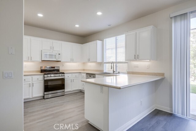 Building Photo - 321 N Riley Ct