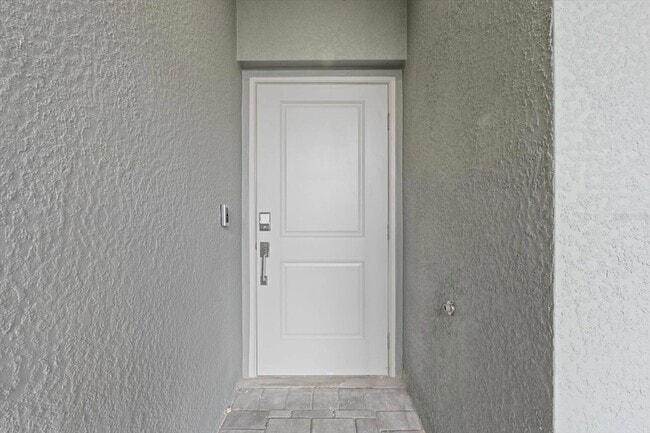 Building Photo - 12440 Wellen Golf St