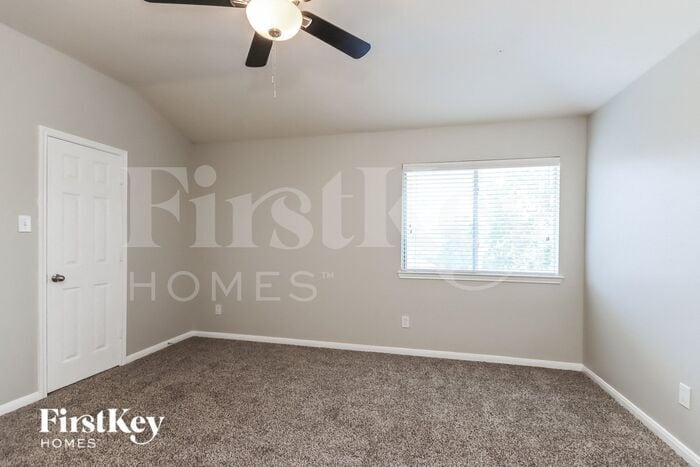 Building Photo - 1002 Alp Springs Ln