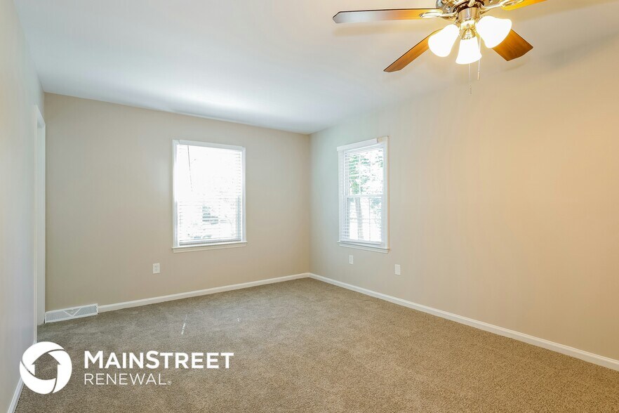 Building Photo - 7739 Elm Tree Ln