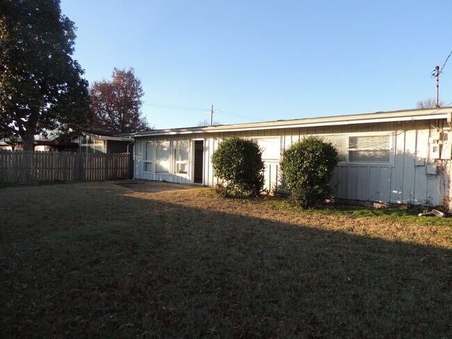 Building Photo - 6552 E 27th Pl