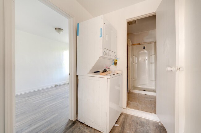 Building Photo - 3422 Ward St