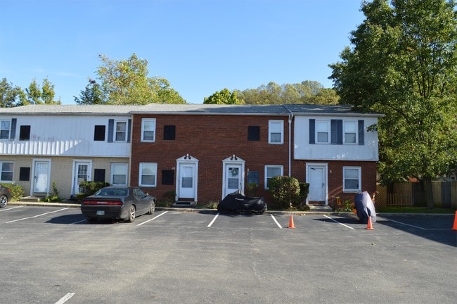 Building Photo - 1219 Barcelona Dr