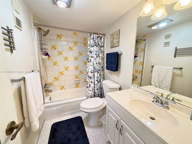 Building Photo - 8900 Washington St