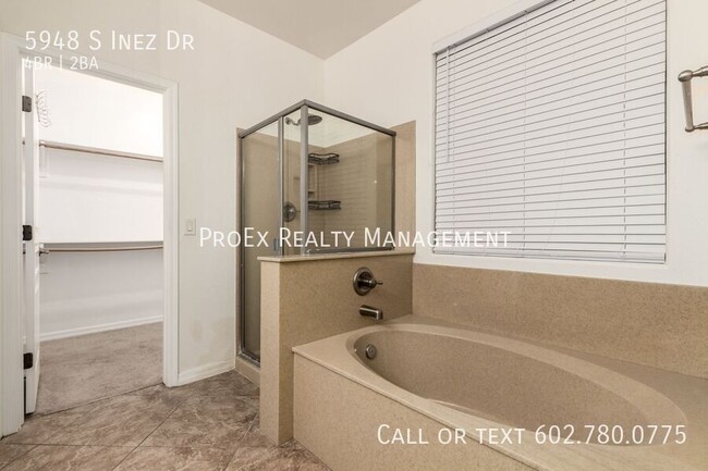 Building Photo - 5948 S Inez Dr