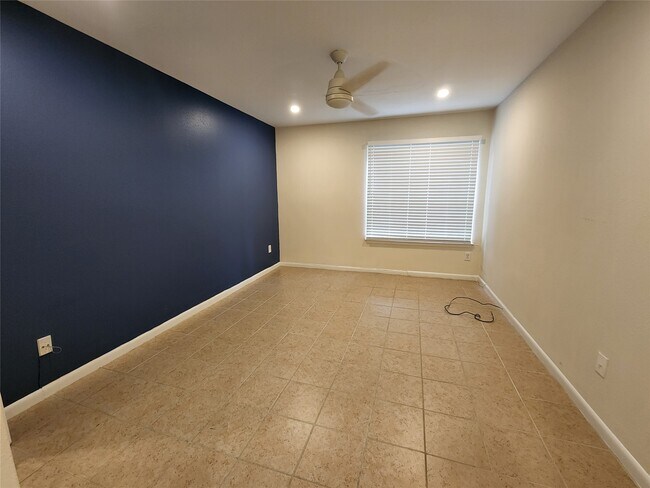 Building Photo - 2250 Bering Dr