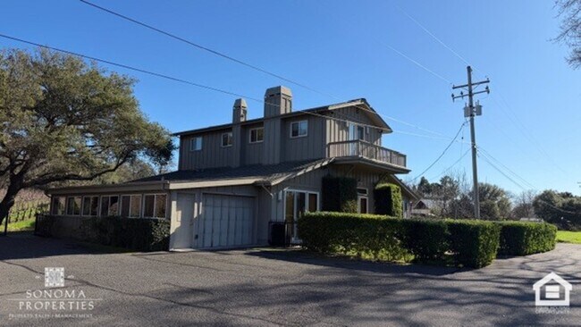 Building Photo - Stunning 3 Bedroom / 3 Bathroom Home Surrounded by Vineyards & Breathtaking Views