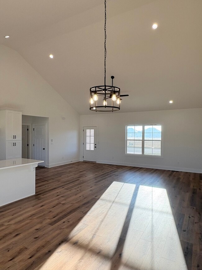 Building Photo - 5380 Freesia Ln