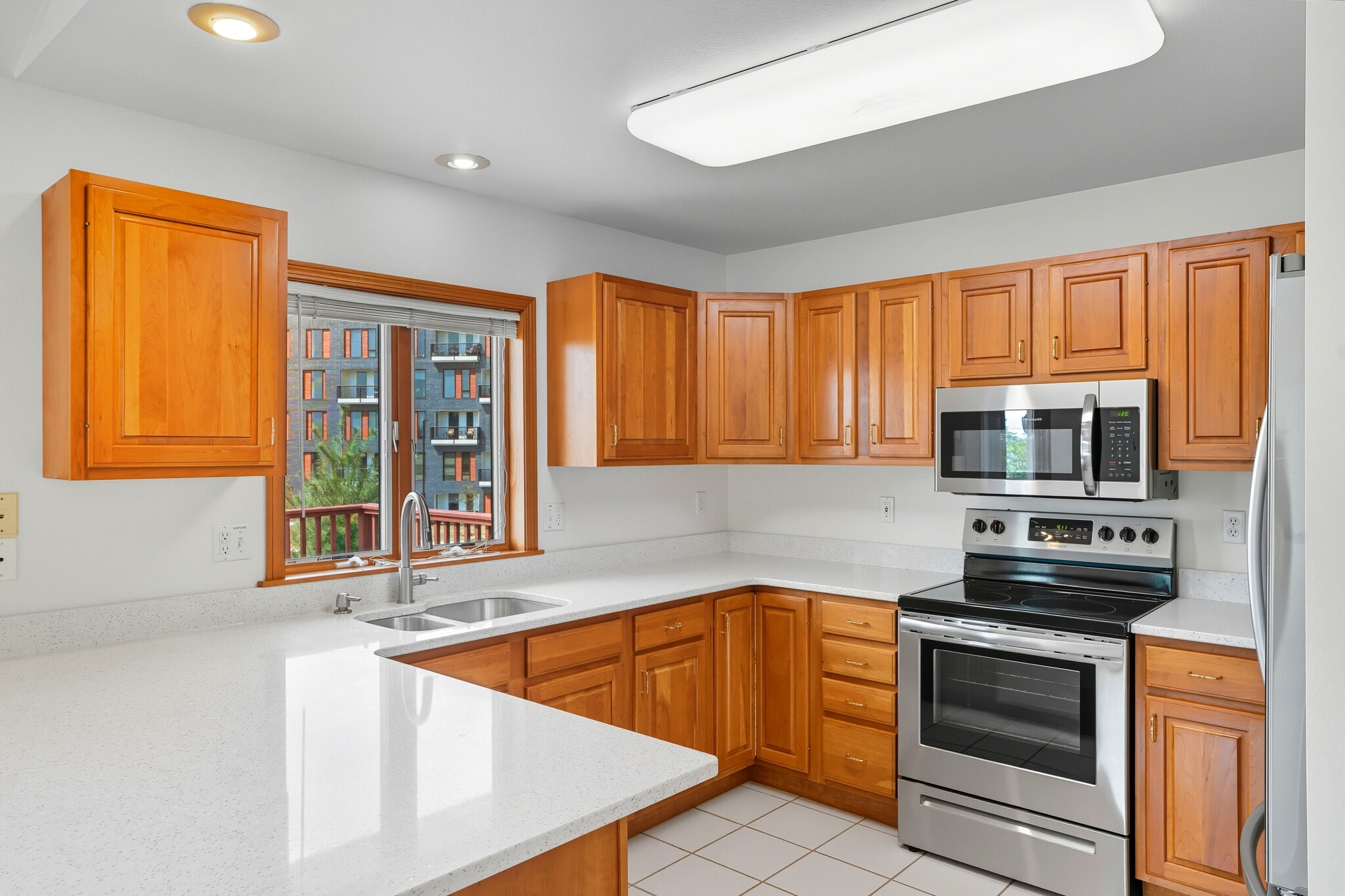 Building Photo - 10 Redtail Ct