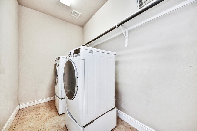 Building Photo - 24542 N Denham Ridge Ln