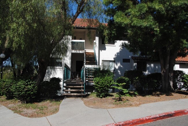 Building Photo - 16376 Avenida Venusto