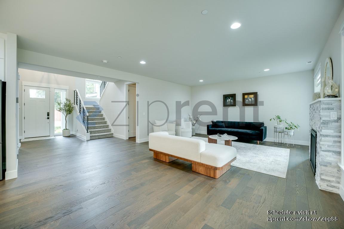 Building Photo - 22530 Meridian Ave S