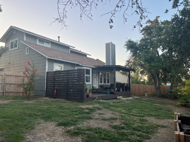 Building Photo - 7107 Seneca Cir